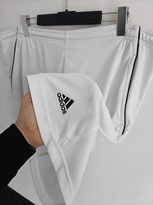 Adidas krótkie spodenki sportowe męskie XL/XXL