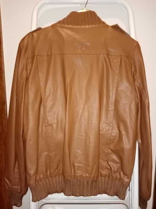 Casaco castanho impermeável W52 - Está NOVO!!