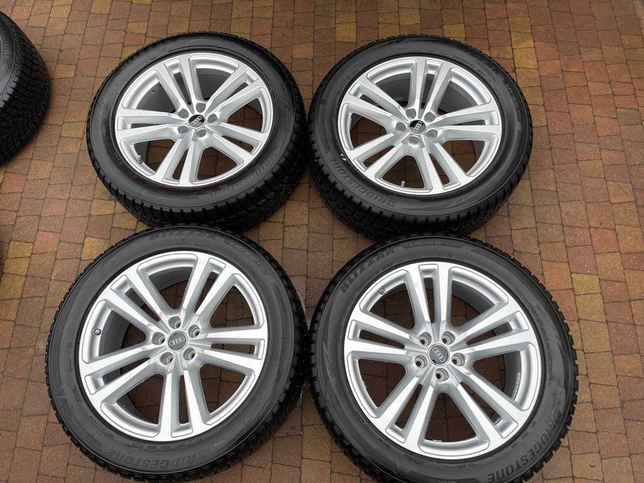 3709. Alufelgi 20" Audi Q7 4M oryginalne 8J ET28 5x112 ładne proste