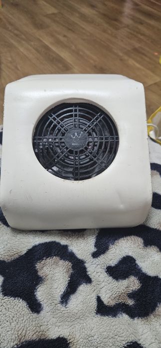 Витяжка для манік'юру