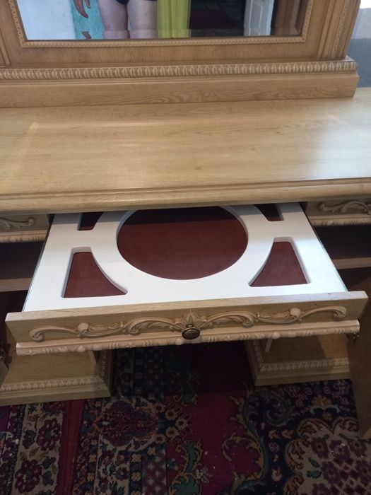 Дамський столик меблі до спальні