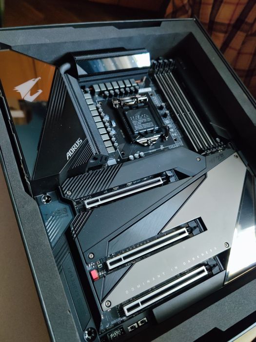 Топ з гаран. Aorus Xtreme преміум на 2 відеокарти z490 Gigabyte для i9
