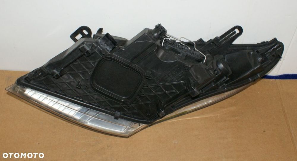 Lampa lewa prawa reflektor Renault Megane stan bdb 2008-2012