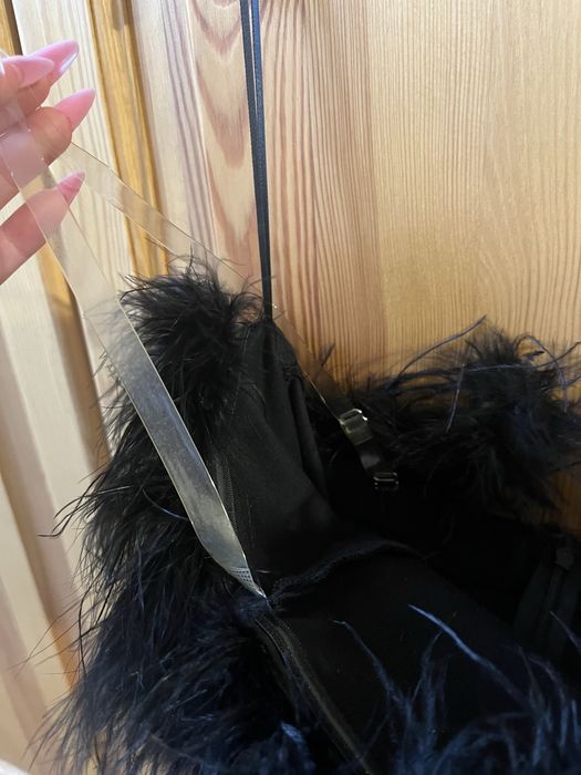 Czarna sukienka wieczorowa