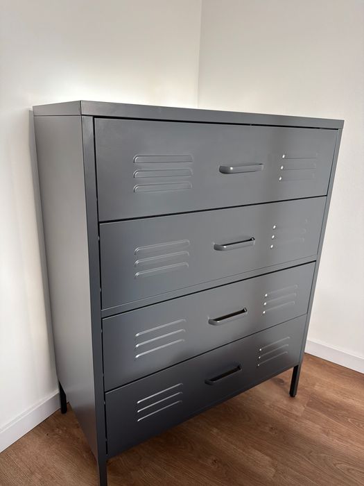 Cómoda Enago preta Beliani