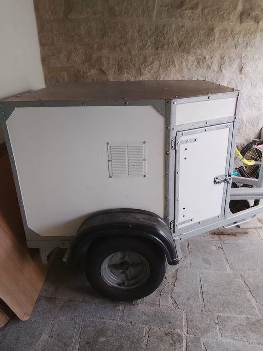 Atrelado cães restaurado