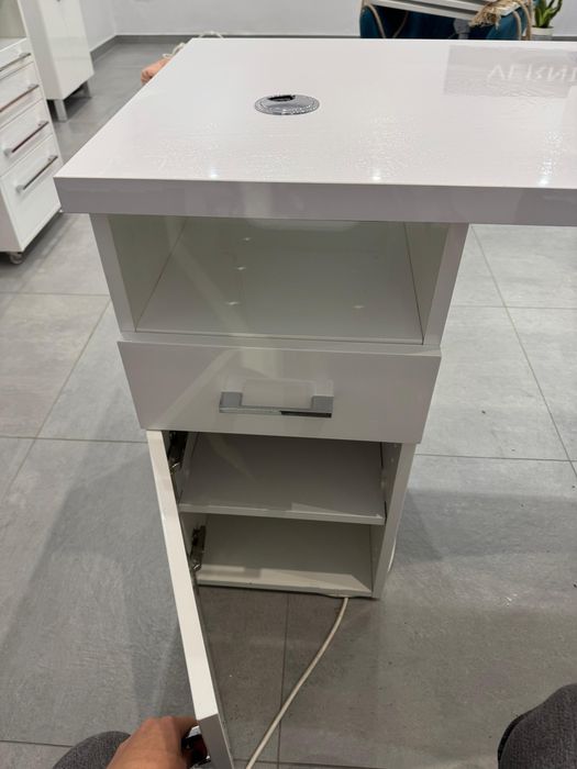 Biurko kosmetyczne Afinia z pochłaniaczem Afinia NDC 2000-stan bdb!