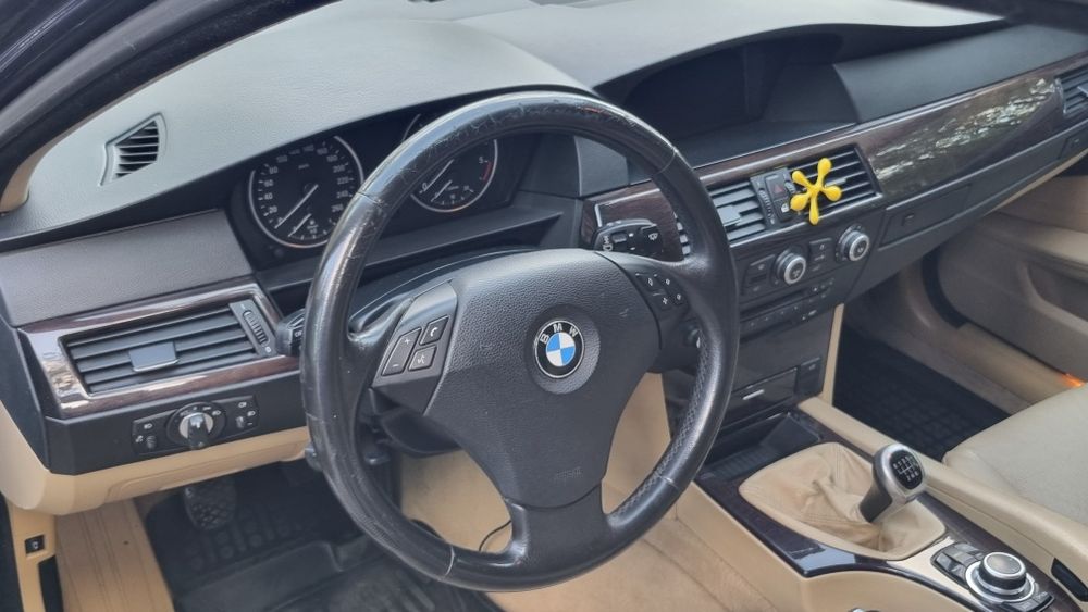 Продам BMW e61 520d
