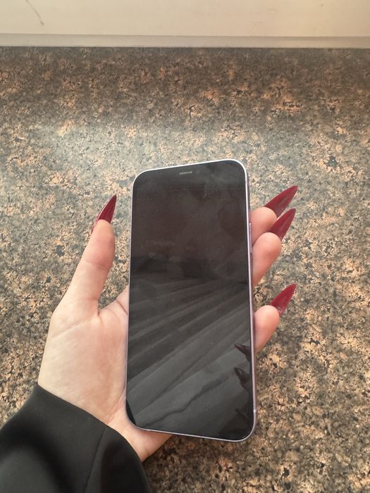 iPhone 12 • 128GB • Гарний стан