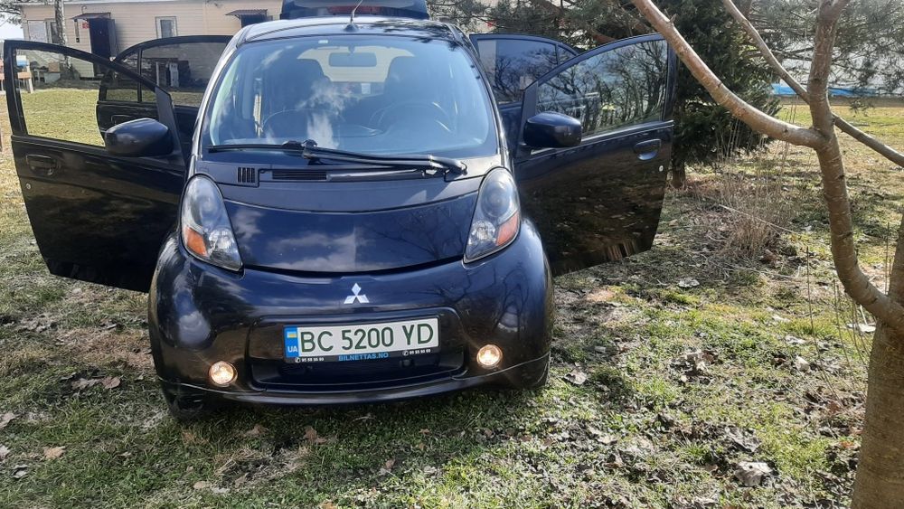 Mitsubishi i-miev 2012
