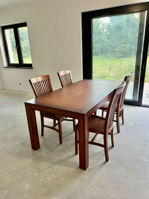 Stół dębowy z krzesłami zestaw kolor mahoń