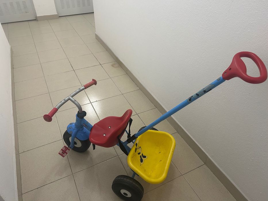 Triciclo Chicco em ótimo estado