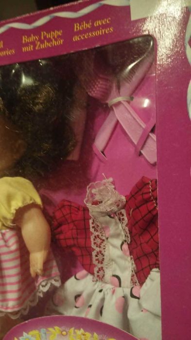 Boneca Antiga "Petals My Baby Doll" com Acessórios em Caixa Vintage