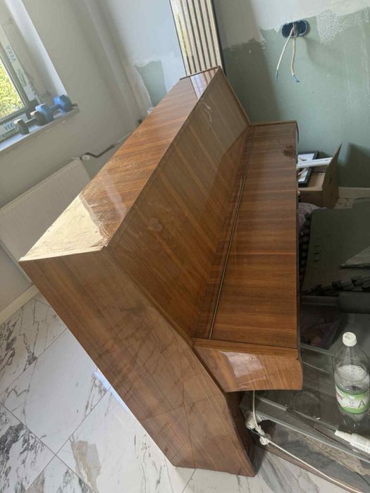 Pianino ISA M-105 (Calisia) – sprawne, zadbany stan