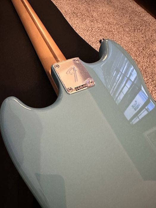 Fender Player II Mustang Bass + Gigbag Fender FBSS-610 + LaBella Flats