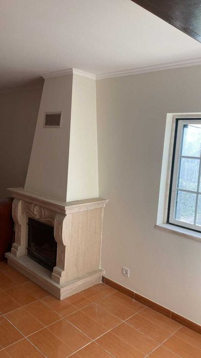 Loures - Moradia - 3 Quartos - COMPLETAMENTE MOBILADA