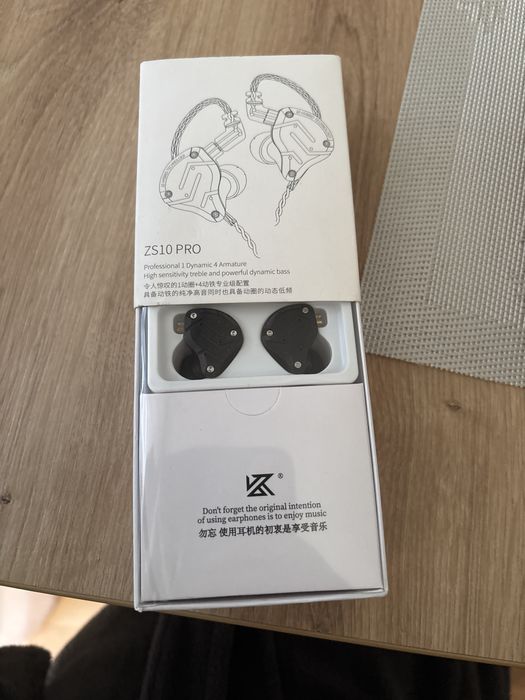 Słuchawki Monitorowe KZ ZS10 PRO - nowe
