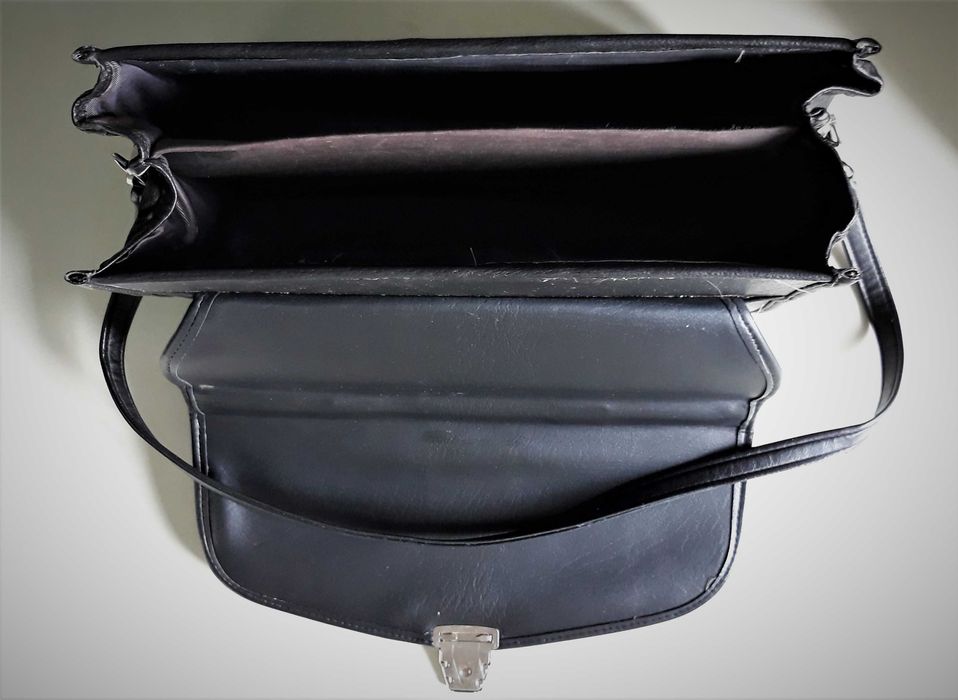 Сумка-портфель жіноча, чорного кольору, класична, Kiko