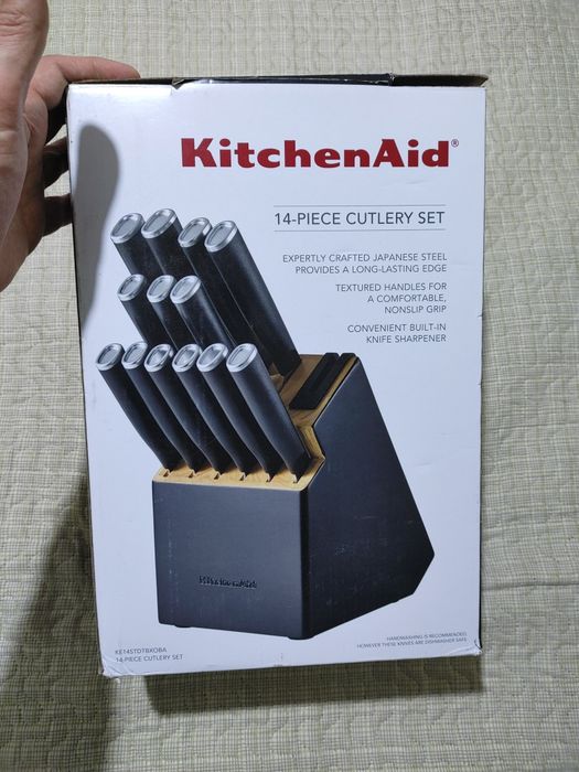 Набір ножів  KitchenAid на 14-предметів нові