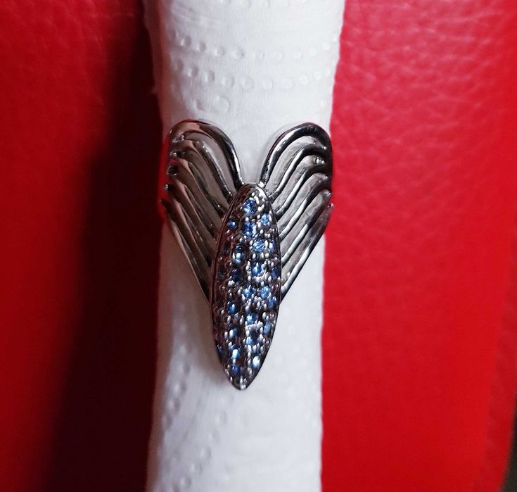 Pierścionek  z Niebieskimi  cyrkoniami rozm. 16 , 17 , 18