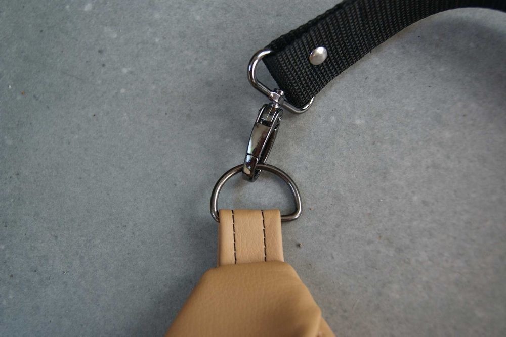 Nerka Handmade Ekoskóra z haftem kota