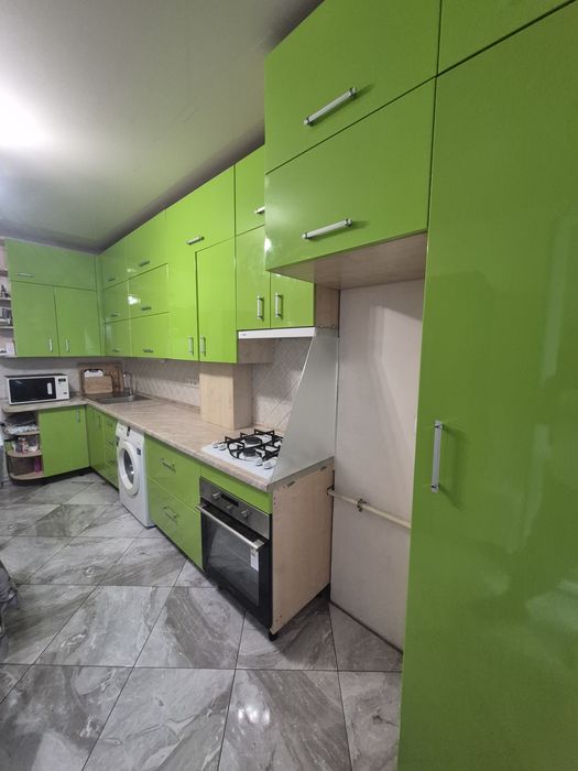 Продам кухню в зборі бу