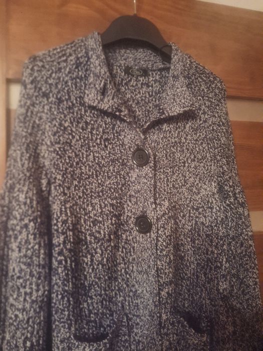 Sweter damski BM rozm.S 100% akryl stan bardzo dobry.