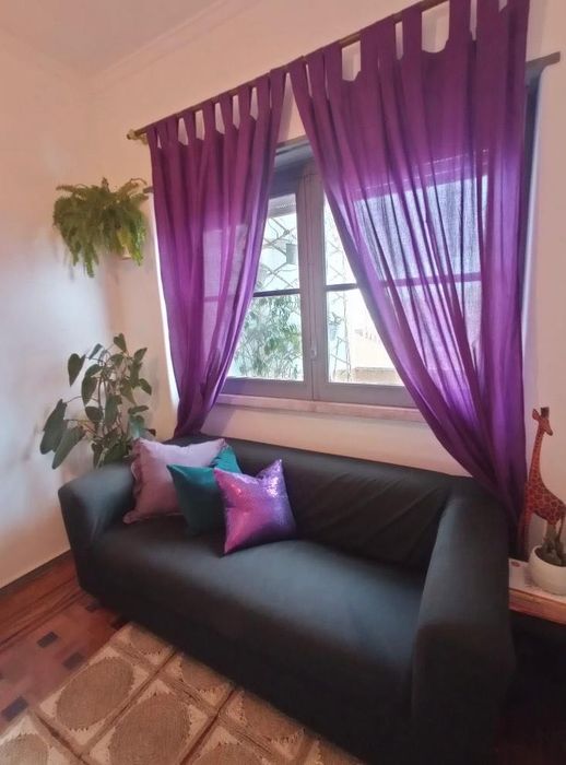 Sofá preto em perfeto estado