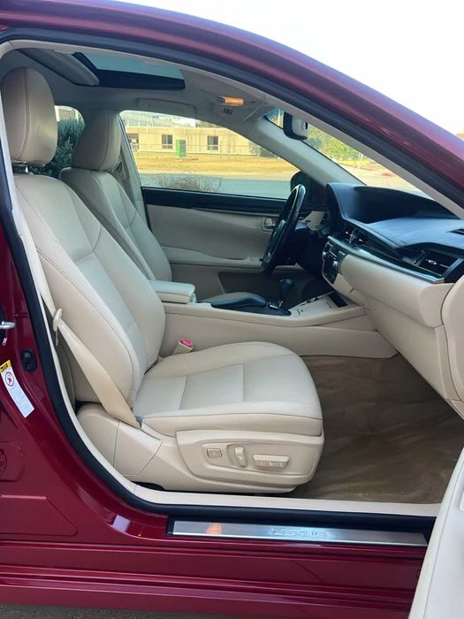 Lexus ES 350      2015