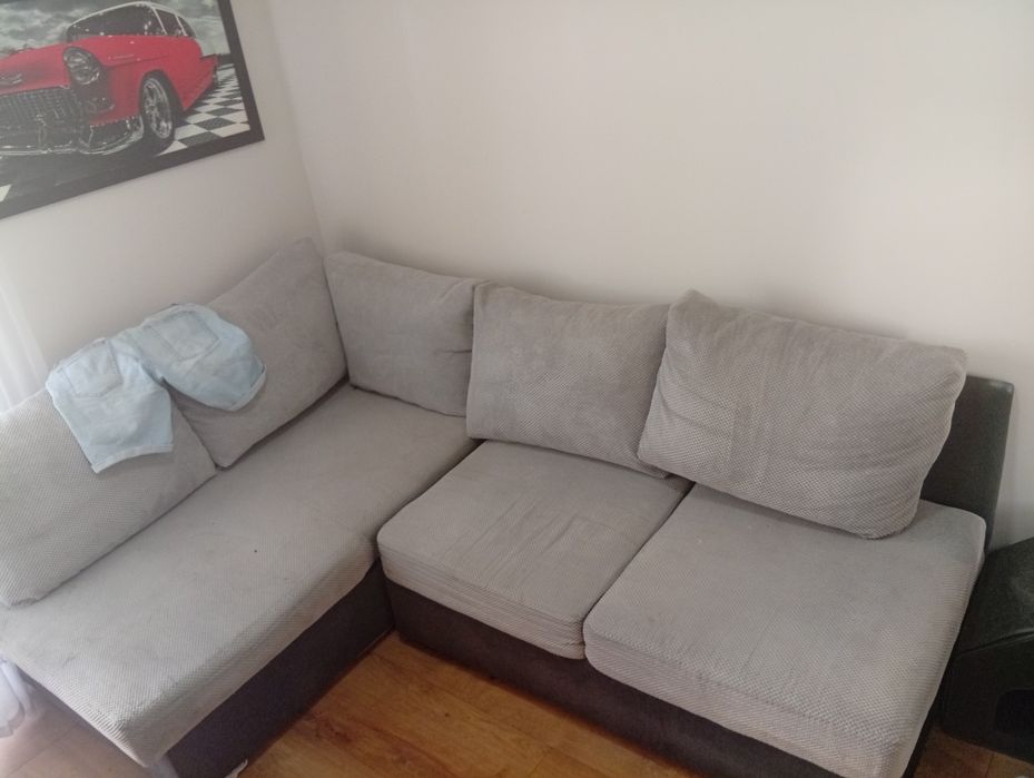 Narożnik z możliwością spania