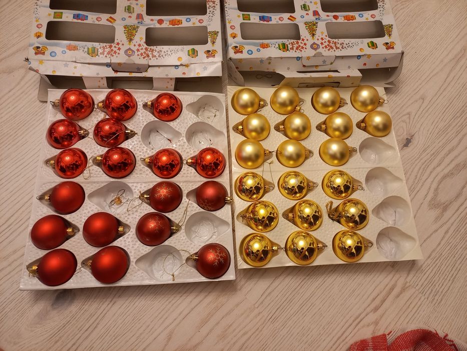 Bombki na choinkę.