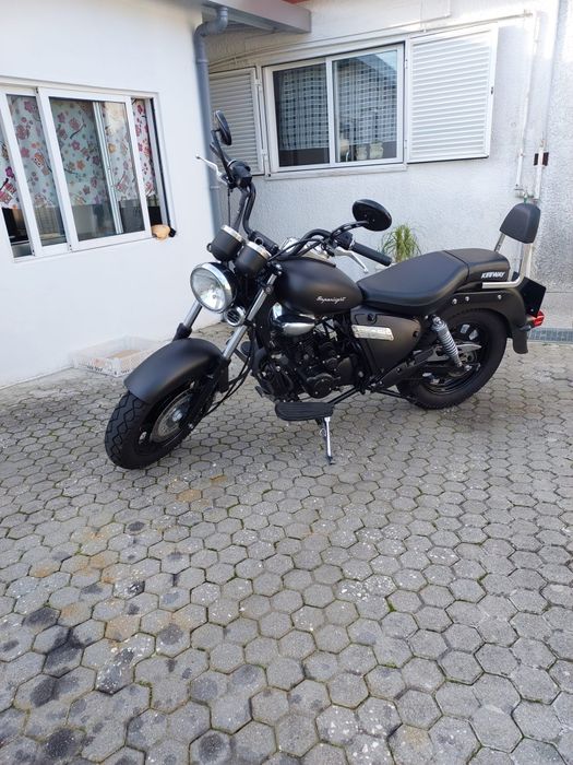 Keeway Superlight 125 para peças ou reparação 
Moto em muito bom estado estético. Motor avariado/partido. Documentos em dia.
Ideal para projeto, subst