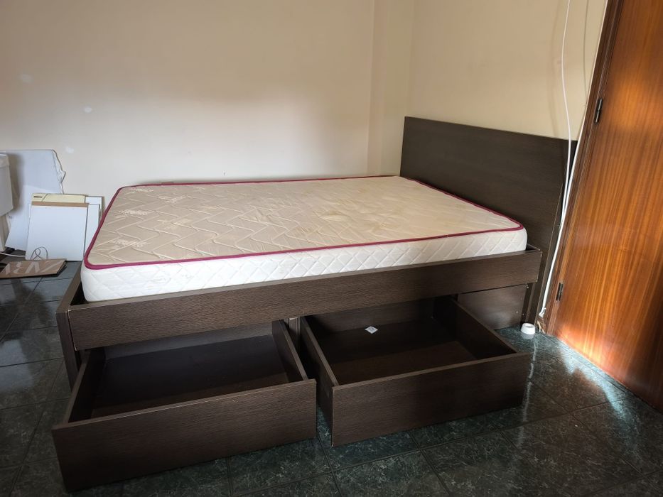 Cama de casal 140x190 com 4 gavetões