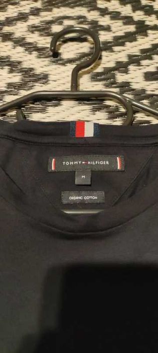 T-shirt tommy hilfiger black logo