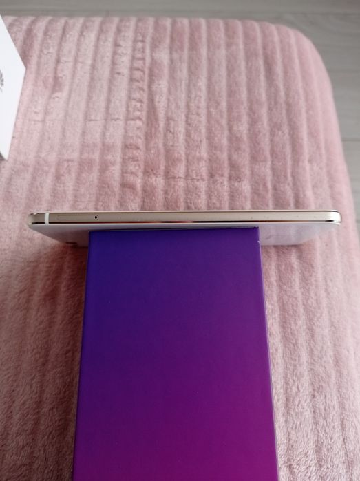 HUAWEI P 10 little