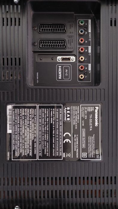 Tv Panasonic Viera  TX32LE 32' + uchwyt ścienny