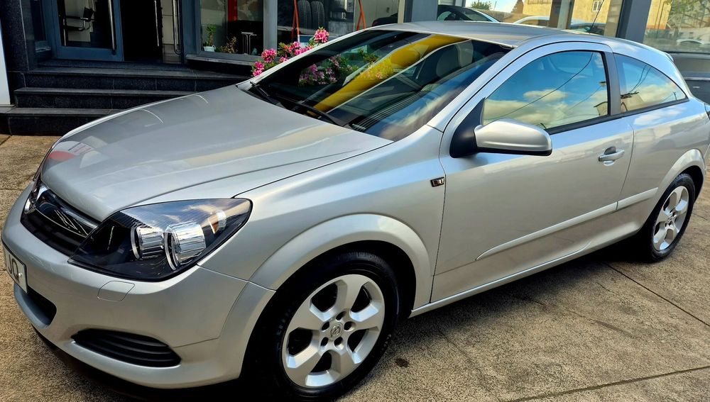 Opel Astra GTC 1.9 CDTI DPF Sport