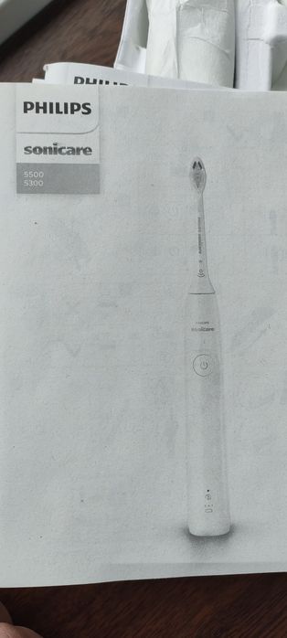 Philips Sonicare 5500 Звукова зубна щітка
серії 5500