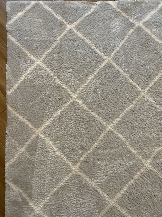 Duzy dywan szary