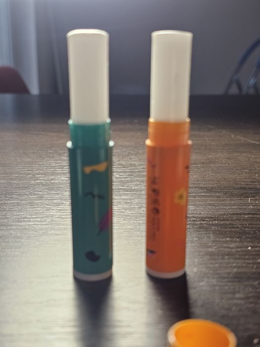 Action - Lip Balm, Almond, Coconut. Zestaw. Pomadka, błyszczyk do ust