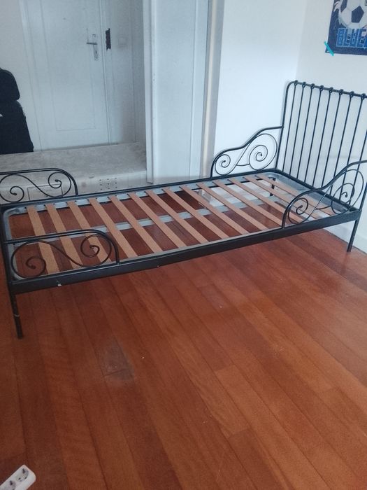 Camas de criança em ferro