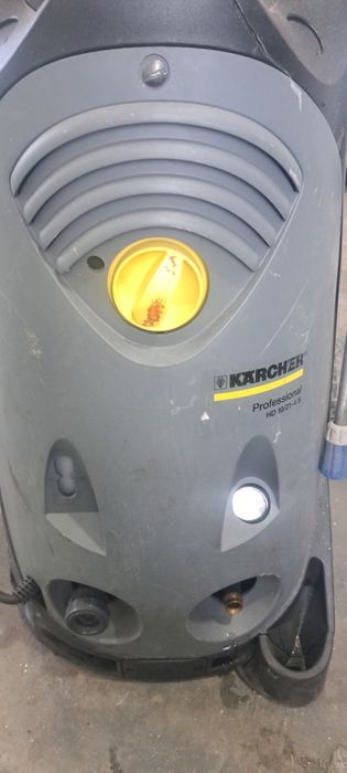 Продам KARCHER Professional HD 10/21-4S