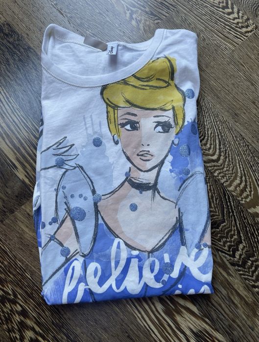 Bluzeczka Benetton biała ze rysunkiem królewny 160