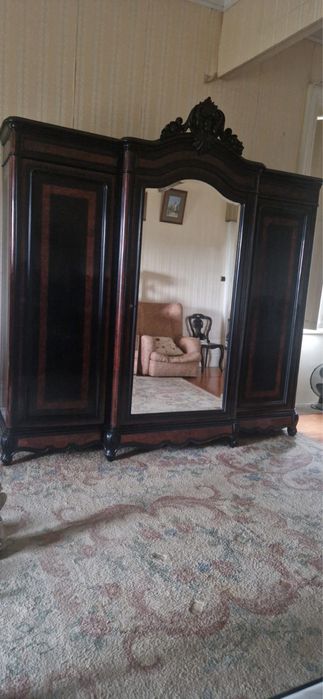 Mobilia de quarto em pau santo