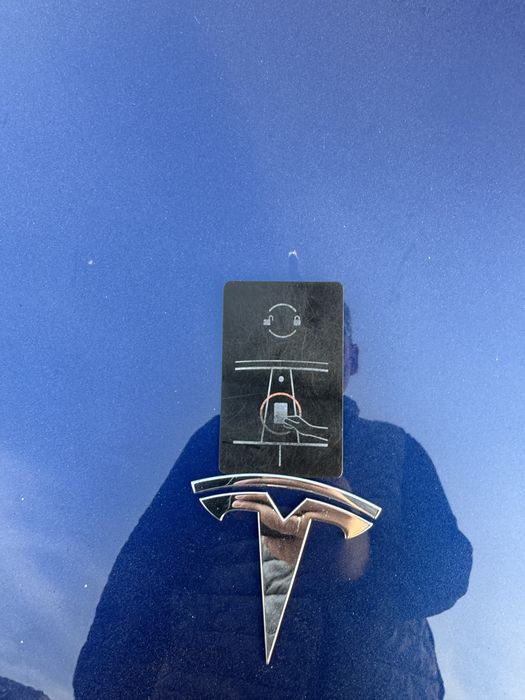 Tesla 3 21год 82.5 kw полный привод 460км