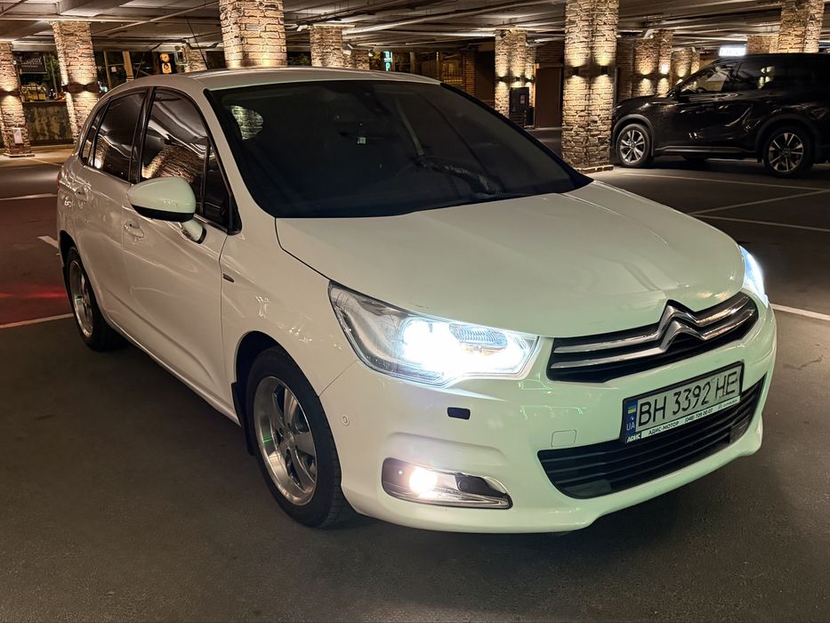 Citroen C4 / 2012 / дизель 1.6