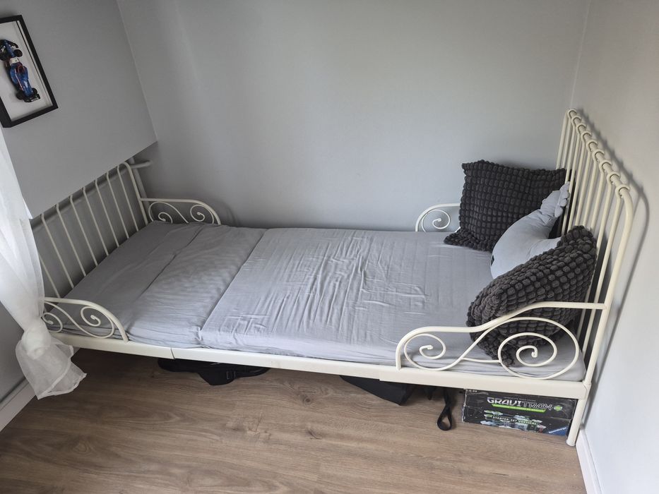 Łóżko Ikea metalowe regulowane z materacem