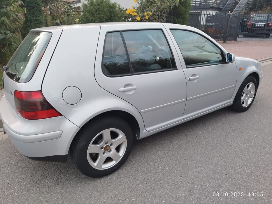 Vw golf 4 1.6 benzyna klima polecam