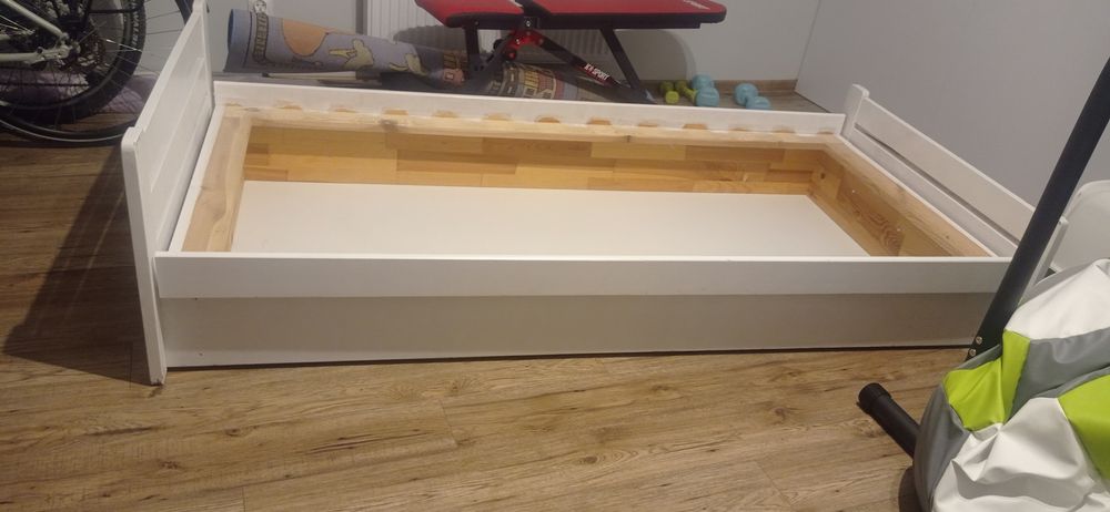 Oddam łóżko sosnowe białe 90x200