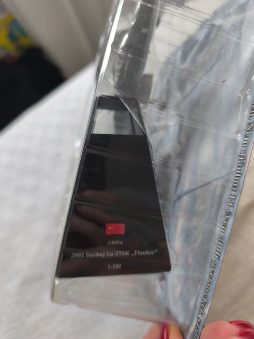 Samolot kolekcjonerski model Suchoj Su-27SK Flanker AmerCom